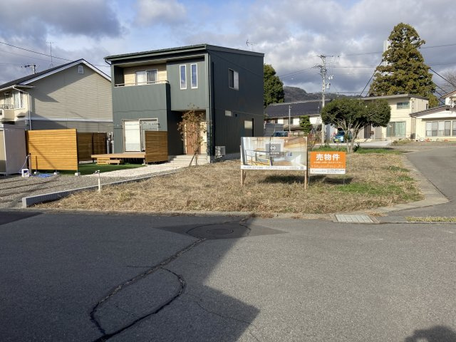 土地　千曲市杭瀬下の外観