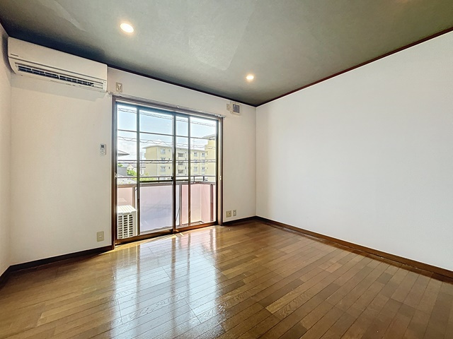 コーポ天根の居間・リビング