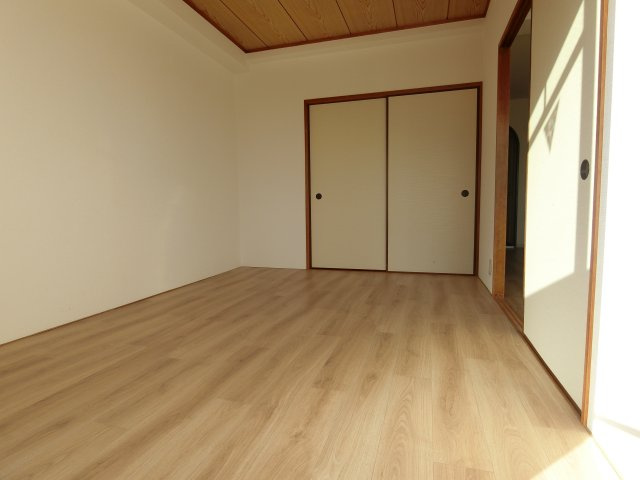 【寝室】 | グローバルハイツ