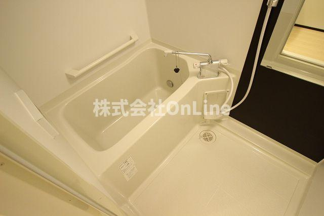クレイノマルイチ曙川の浴室