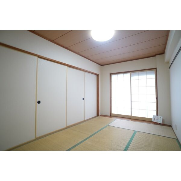 キャステール安倍館の和室