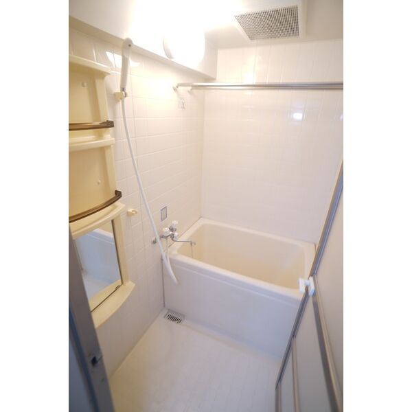 キャステール安倍館の浴室