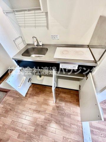 ラウム江坂のキッチン|キッチン下収納