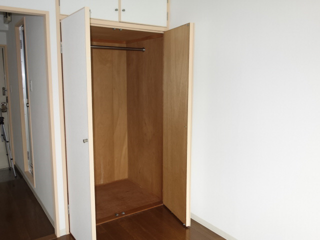 神戸市垂水区清水が丘３丁目の賃貸マンションの収納