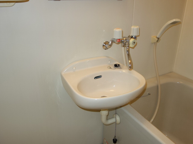 神戸市垂水区清水が丘３丁目の賃貸マンションの洗面所