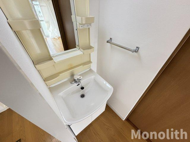 鶴山台12号棟の洗面所