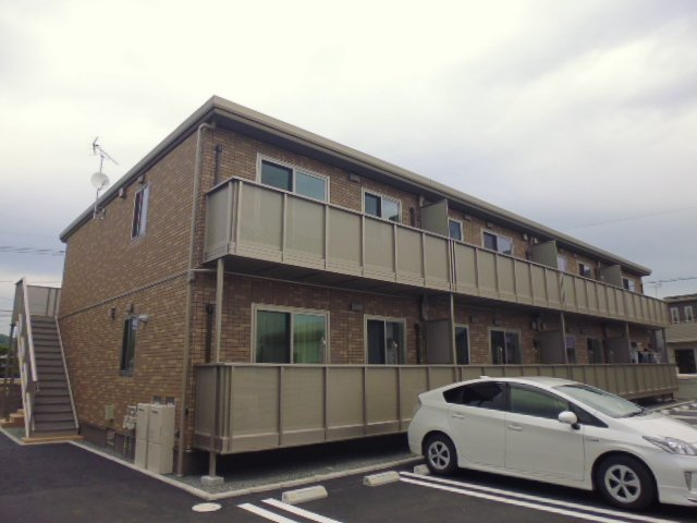 倉敷市連島町鶴新田のアパートの外観
