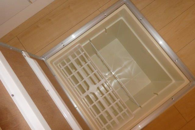 総社市西郡のアパートの収納|床下収納