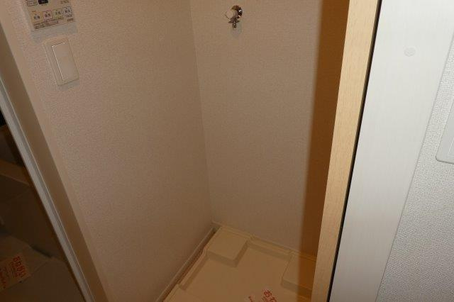 総社市西郡のアパートのその他|洗濯機置き場