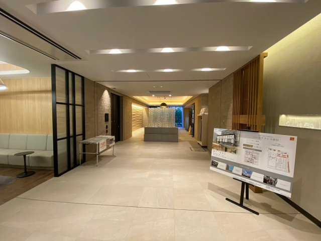 パークアクシス市川のロビー