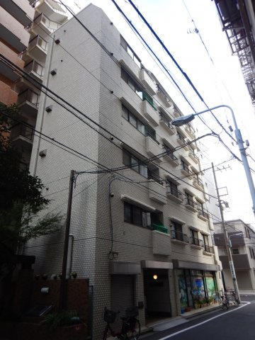 中銀上野小島マンシオンの外観