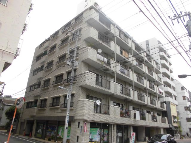 中銀上野小島マンシオンの外観