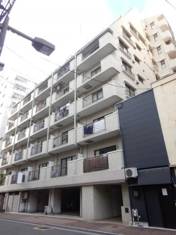 中銀上野小島マンシオンの外観