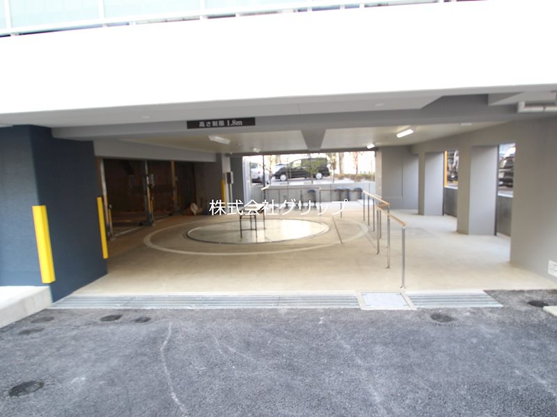 N-flats横浜関内Ⅱの駐車場