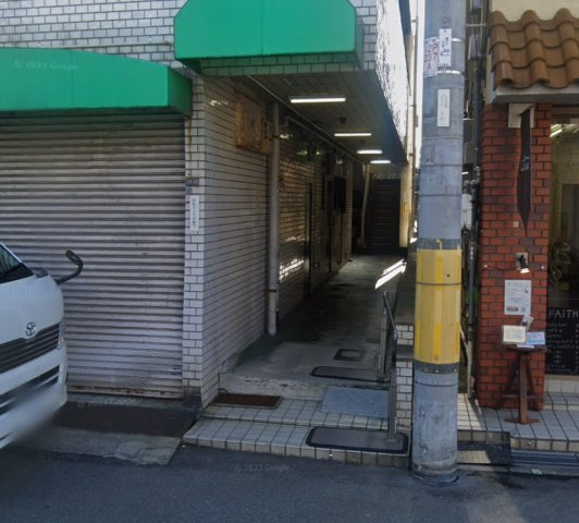 清水丘ホワイトハウスのエントランス