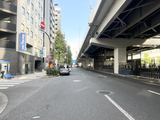 NKT上野ビルの駐車場