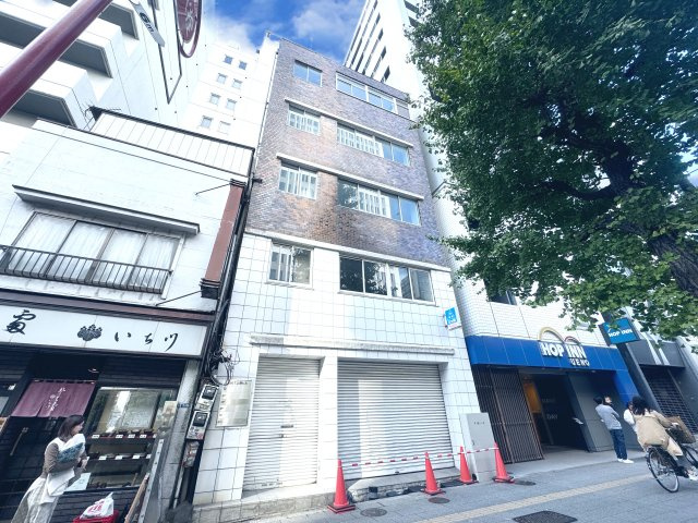 NKT上野ビルの外観