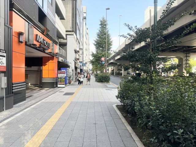 NKT上野ビルの駐車場