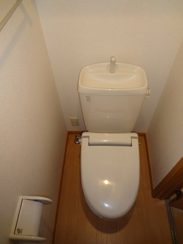 パインヒルズＡのトイレ|シンプルで使いやすいトイレです