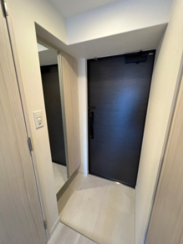 S-RESIDENCE堺筋本町Unoの玄関