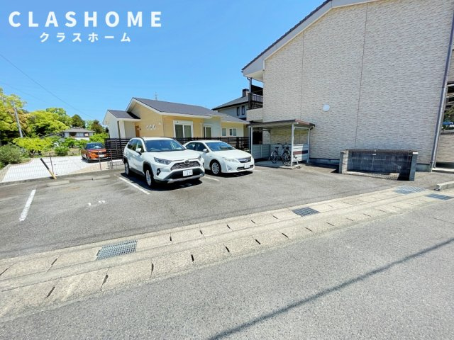 ラーナ　　刈谷市近郊の賃貸ならクラスホーム刈谷店の駐車場