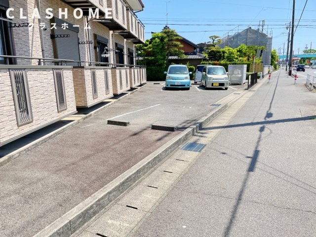 ラーナ　　刈谷市近郊の賃貸ならクラスホーム刈谷店の駐車場