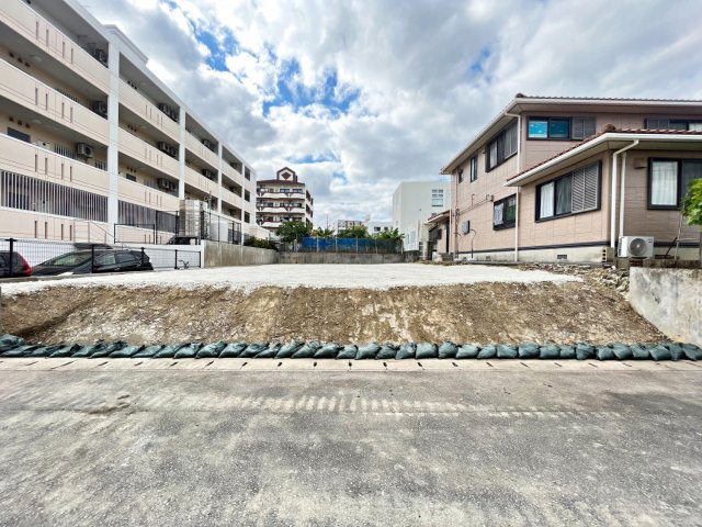 沖縄市比屋根4丁目　売土地の画像