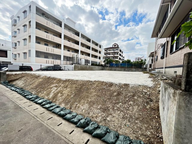 沖縄市比屋根4丁目　売土地の外観