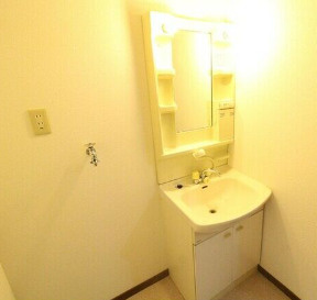 【洗面所】 | カーサグランデ | ゆったりとスペースのある洗面所