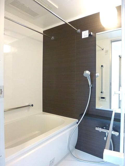 ParkAxis蔵前の浴室|追焚、浴室換気乾燥機付きです