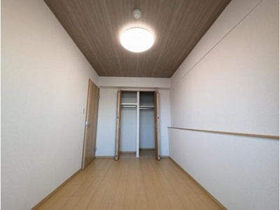 【洋室】 | 進和グレーシィハイツ堺