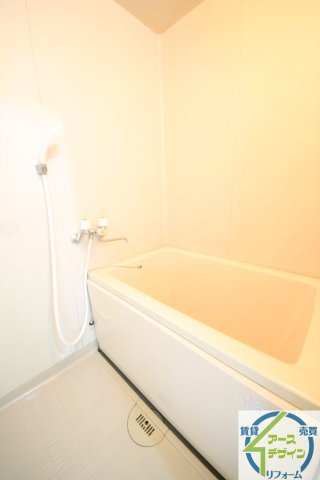 ガーデンパレスの浴室