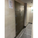 【その他共用部分】 | ル・シック千葉フロンテージ | 一階エントランスに住民共用の宅配ボックスコーナー