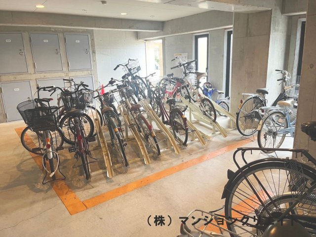 アパガーデンコート城東の駐輪場
