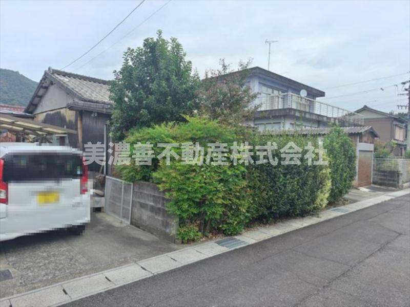 ６４２１６　岐阜市御望中古戸建ての外観