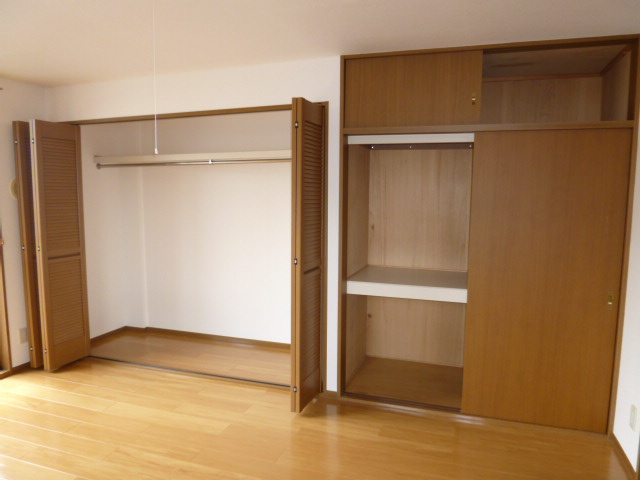 ファミール・ビラＡの収納|クローゼット