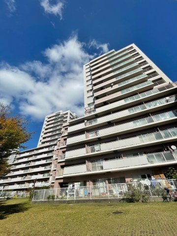 神戸市西区美賀多台１丁目の賃貸マンションの外観