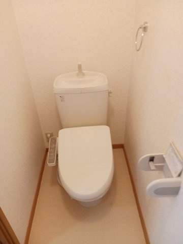 メゾン・アンジュ参番館のトイレ