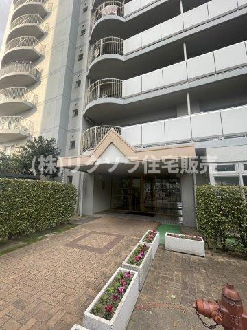 メイプルパークスクエア西弐番街のエントランス|■物件内覧・資金計画相談・住宅ローン相談、リフォーム相談、お問合せ受付中■
※当日・翌日のご内覧、ご相談はお電話でのお問合せがスムーズです！