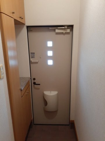 ブライドガーデンⅡ　Ａの玄関