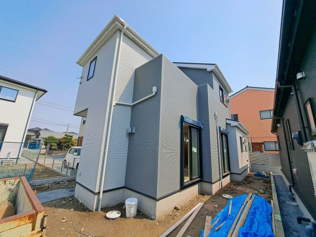 新築　佐波郡玉村町斎田24-1期　LIGNAGE　１号棟の外観|現地写真　2025年3月完成予定！類似物件のご内覧等、お気軽にお問合せください♪　							

