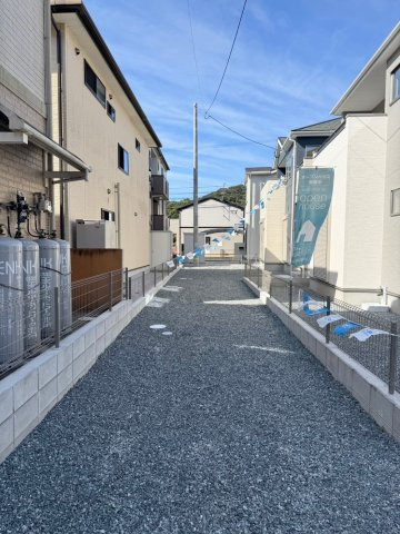 ーBloomーブルームー小倉南区南方3丁目3期　【小倉南区　新築戸建て】の駐車場|縦列にもたくさん駐車できます♪　【小倉南区　新築戸建て】