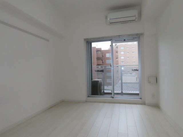 グランカリテ塚本の洋室