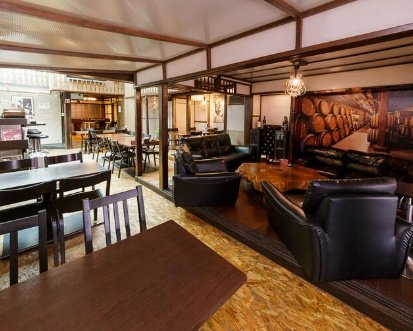 高瀬川通りの1棟のロビー