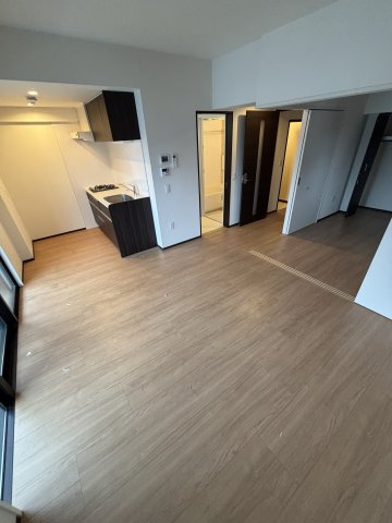 大阪市中央区高津３丁目の賃貸マンションの居間・リビング