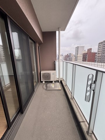 大阪市中央区高津３丁目の賃貸マンションのバルコニー