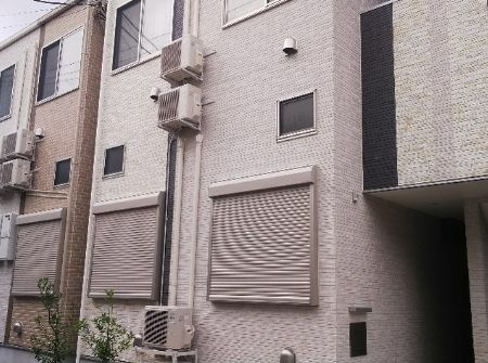 ハーモニーテラス高円寺南IVのエントランス