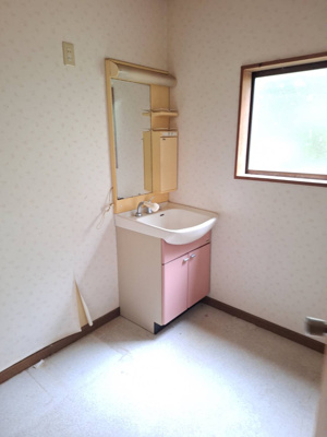 【独立洗面台】 | 鳥取市津ノ井中古一戸建て