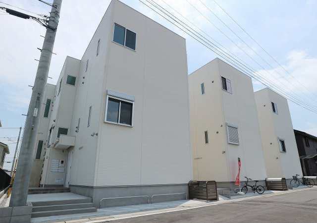 RIZEST浦和美園HERBの外観|★デザイナーズ★温水洗浄便座★ネット無料★オートロック★
