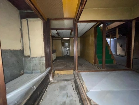 東山区大和大路通店舗戸建のエントランス